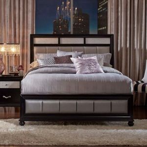 Brand New queen bedframe